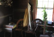Spinning Wheel Spinning Wheel-2894